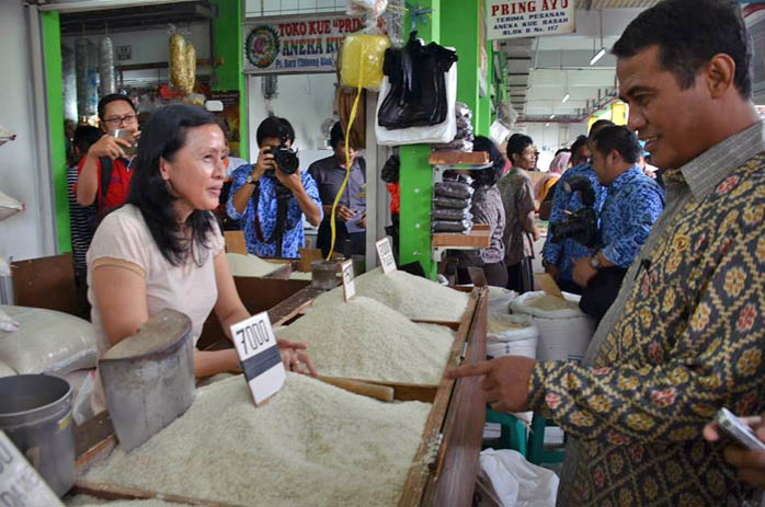 Beras Sintetis Hanya Isu. "Cintai Produk Dalam Negeri," kata Mentan